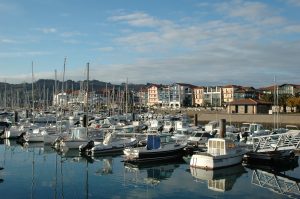 Croisière au Pays Basque : port de plaisance Hendaye