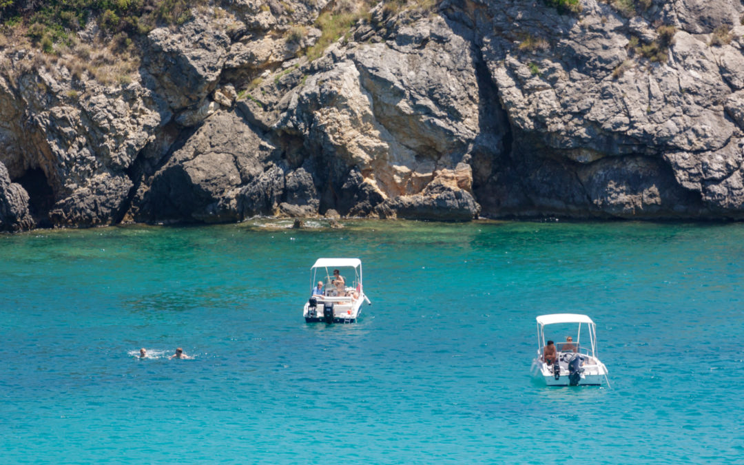 Comment louer un bateau sans permis ?