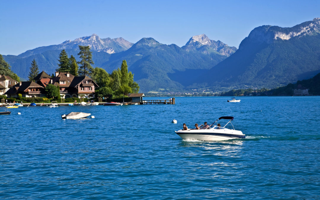 Réservez une excursion de pêche guidée à Annecy