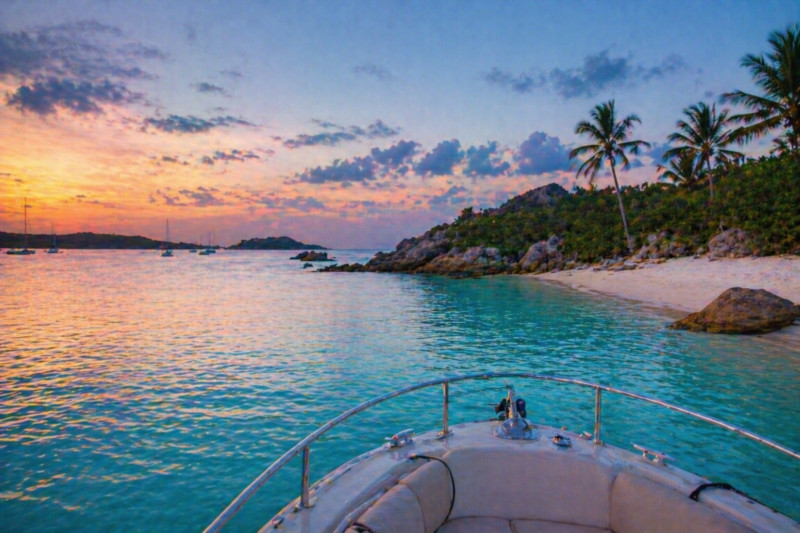 Meilleure période pour louer un bateau aux Bahamas : le guide complet saison par saison
