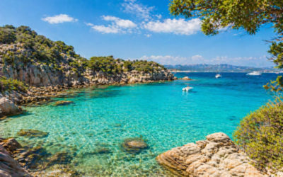 Activités nautiques en Sardaigne : le guide complet des aventures en Méditerranée