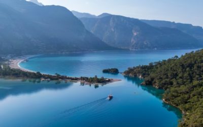 Turquie ou Grèce : quelle destination méditerranéenne choisir pour naviguer ?
