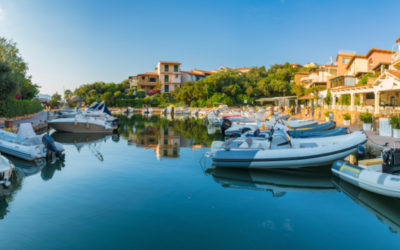 Première location de bateau en Sardaigne : à quoi s&rsquo;attendre sur le plus beau littoral de la Méditerranée